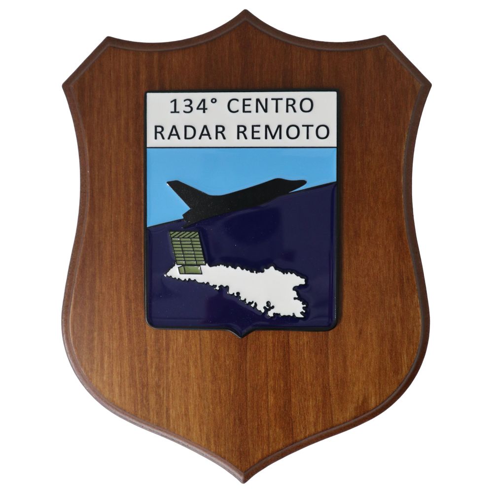 CREST IN METALLO SMALTATO BASE LEGNO 22,5X17,5CM 134 CENTRO RADAR REMOTO AERONAUTICA MILITARE
