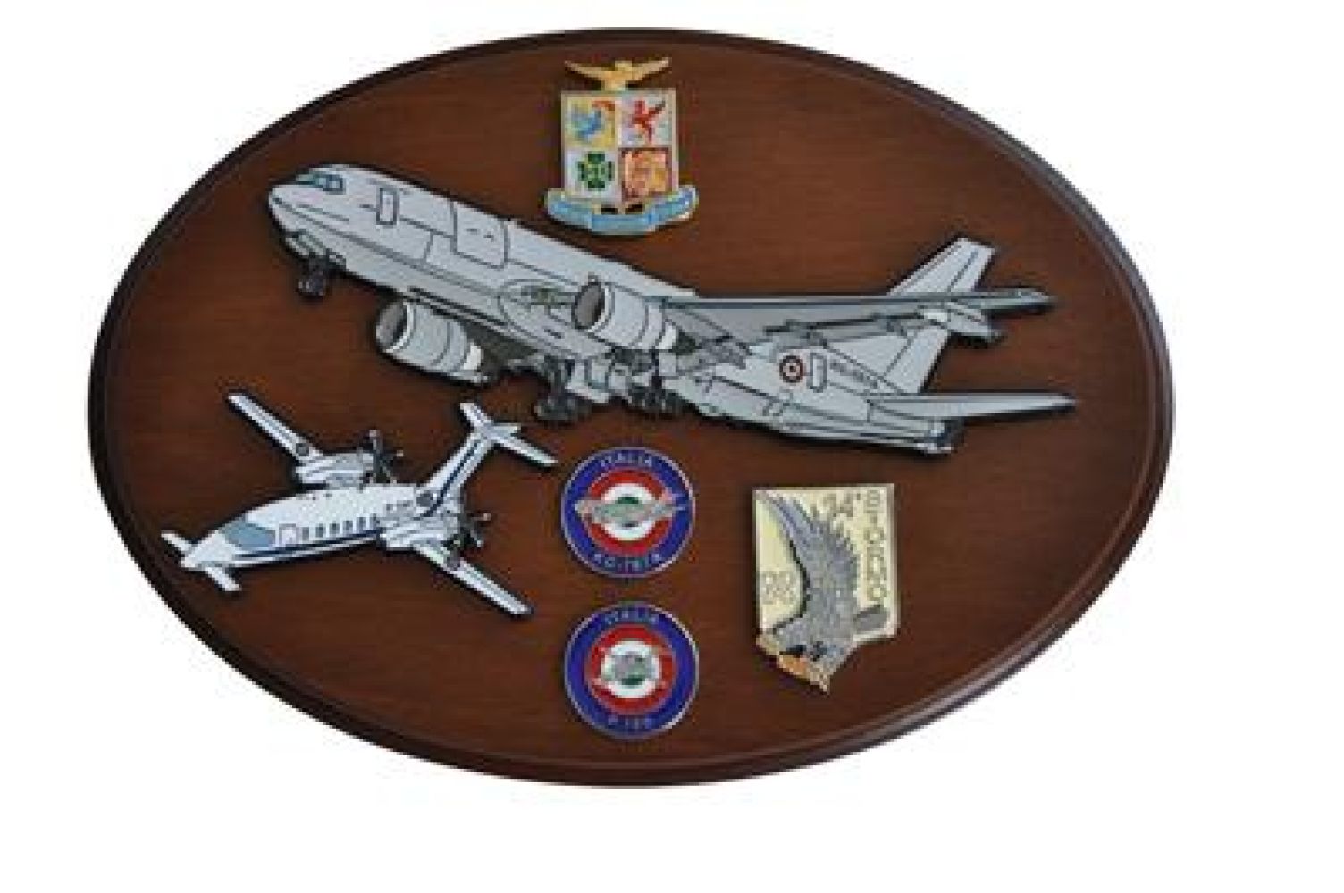 CREST IN METALLO SMALTATO A.M. AEREI P.180 - KC-767A