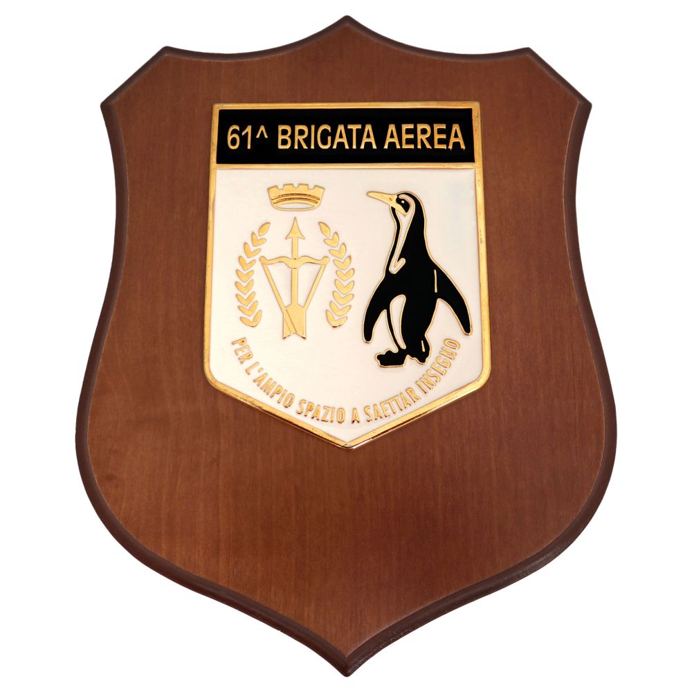 CREST IN METALLO SMALTATO BASE LEGNO 22,5X17,5CM 61 BRIGATA AEREA AERONAUTICA MILITARE