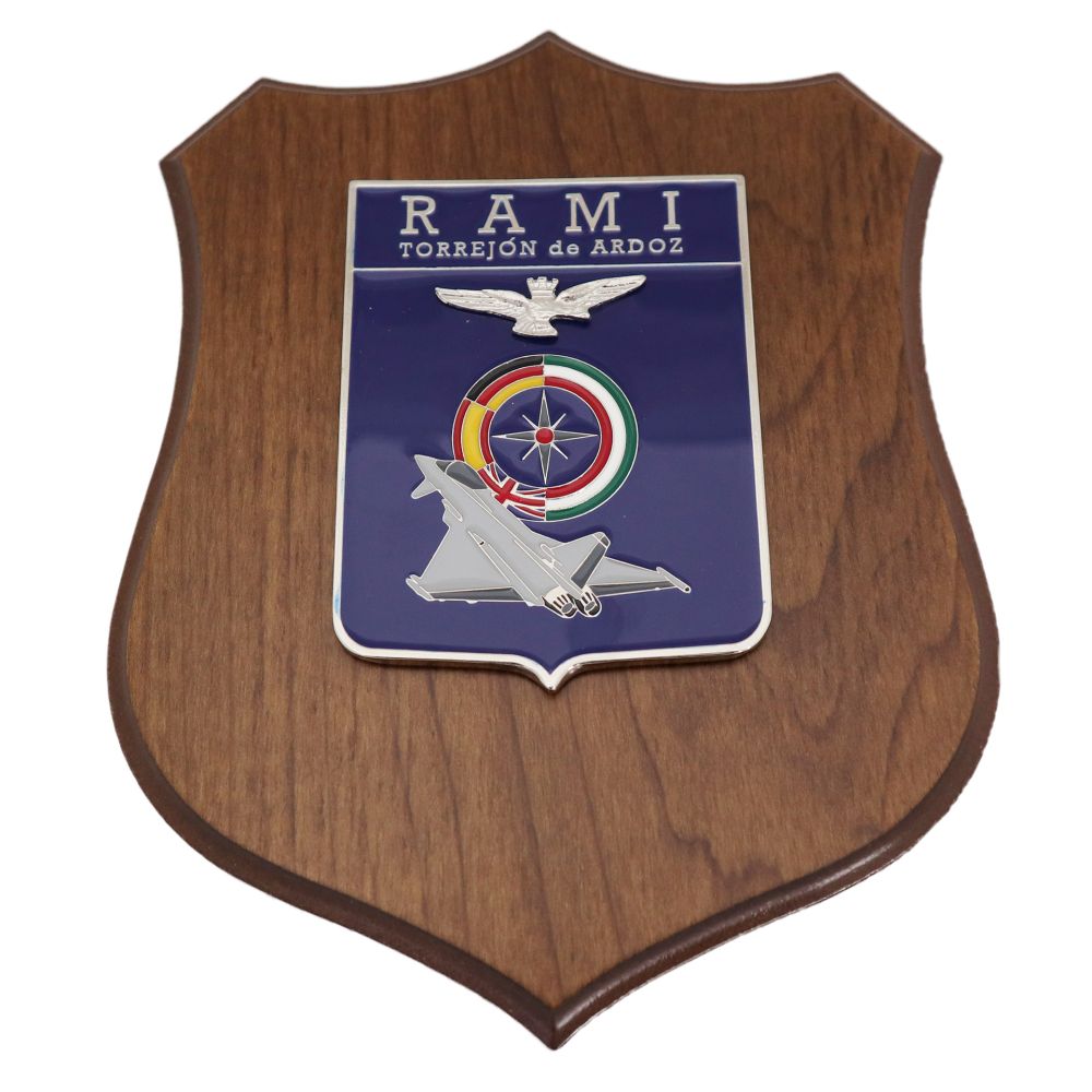 CREST IN METALLO SMALTATO BASE LEGNO 22,5X17,5CM RAMI TORREJON AERONAUTICA MILITARE