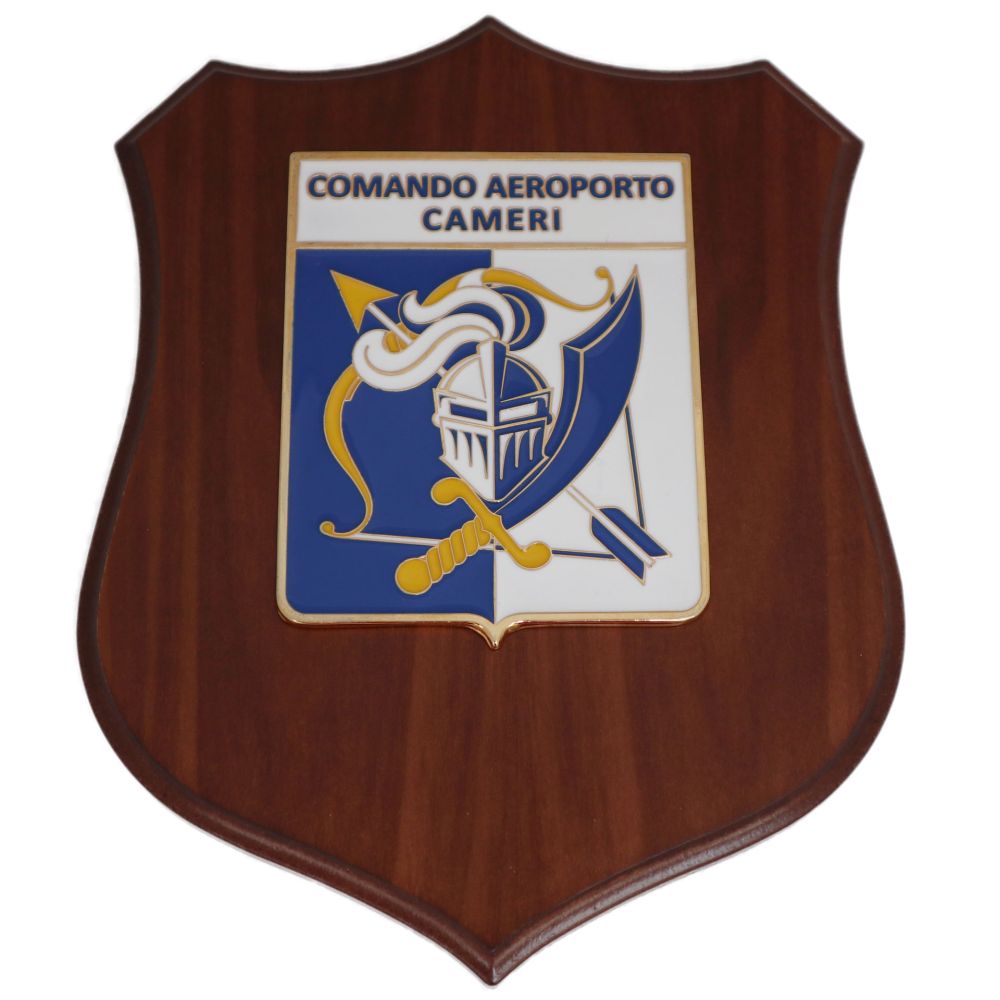 CREST IN METALLO SMALTATO BASE LEGNO 22,5X17,5CM COMANDO AEROPORTO CAMERI AERONAUTICA MILITARE