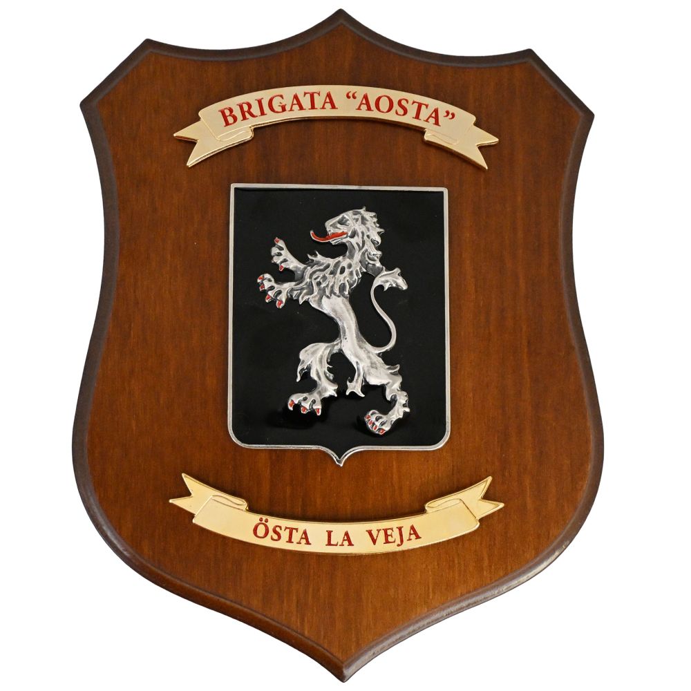 CREST IN METALLO SMALTATO BASE LEGNO 22,5X17,5CM BRIGATA AOSTA